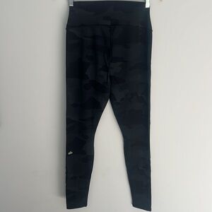 Large Alo Leggings